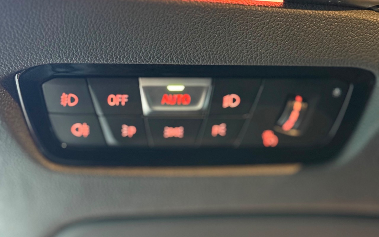 imagem-https://www.socarrao.com.br/sc-vehicle-images-prod/2555832/1783693680724-ZjFjNDkxZTMtMWRmMi00MzhiLWEzMzItZWYyMWYxNzRhODUwLmpwZWc.jpeg