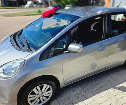 Honda Fit 2014 Cinza — foto 1 de 3