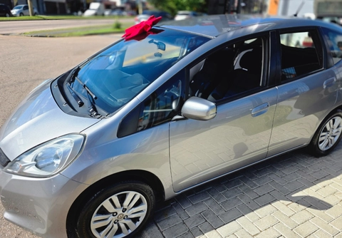 Honda Fit 2014 Cinza — foto 1 de 3