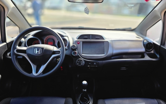 imagem-https://www.socarrao.com.br/sc-vehicle-images-prod/2556410/1783695731480-MjAyNjA3MDdfMTEyOTA3LmpwZw.jpg