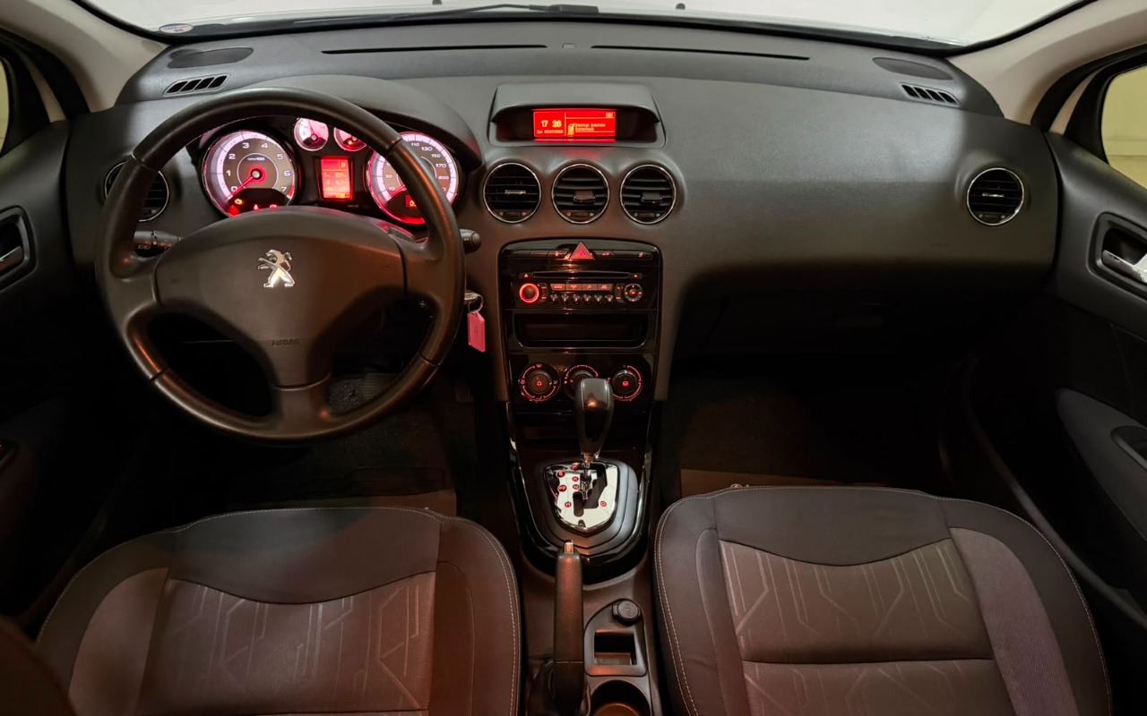 imagem-https://www.socarrao.com.br/sc-vehicle-images-prod/2556455/1783695860625-V2hhdHNBcHAgSW1hZ2UgMjAyNi0wNy0xMCBhdCAxMC4xNy4xNCAoMykuanBlZw.jpeg