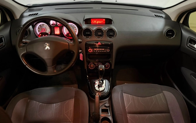 imagem-https://www.socarrao.com.br/sc-vehicle-images-prod/2556455/1783695860625-V2hhdHNBcHAgSW1hZ2UgMjAyNi0wNy0xMCBhdCAxMC4xNy4xNCAoMykuanBlZw.jpeg