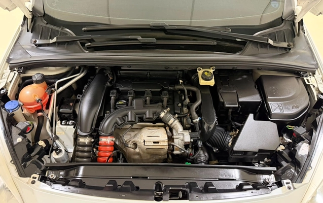 imagem-https://www.socarrao.com.br/sc-vehicle-images-prod/2556455/1783695860795-V2hhdHNBcHAgSW1hZ2UgMjAyNi0wNy0xMCBhdCAxMC4xNy4xNCAoNSkuanBlZw.jpeg
