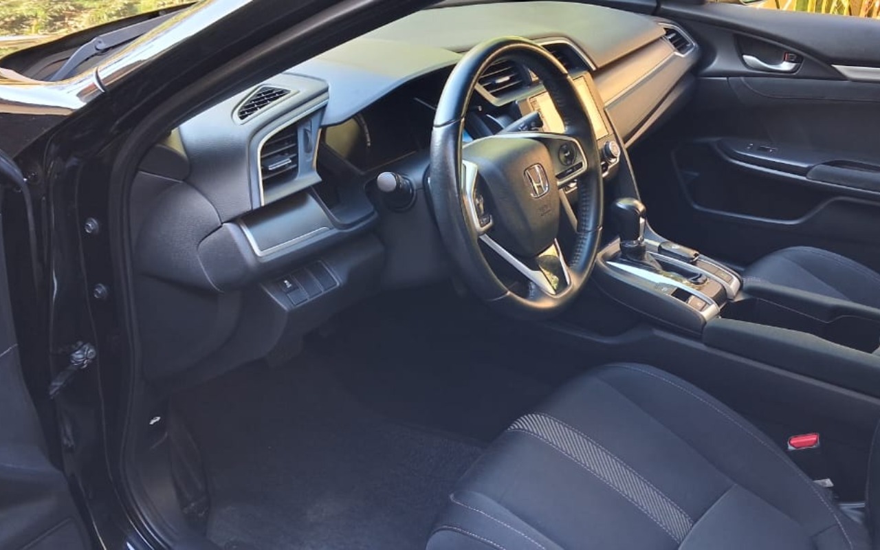 imagem-https://www.socarrao.com.br/sc-vehicle-images-prod/2556487/1783699322313-V2hhdHNBcHAgSW1hZ2UgMjAyNi0wNy0xMCBhdCAxMS4zMy4wOCAoMSkuanBlZw.jpeg