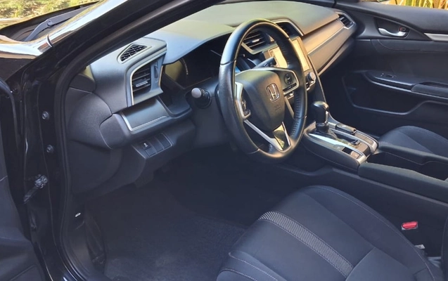 imagem-https://www.socarrao.com.br/sc-vehicle-images-prod/2556487/1783699324128-V2hhdHNBcHAgSW1hZ2UgMjAyNi0wNy0xMCBhdCAxMS4zMy4wOCAoMikuanBlZw.jpeg