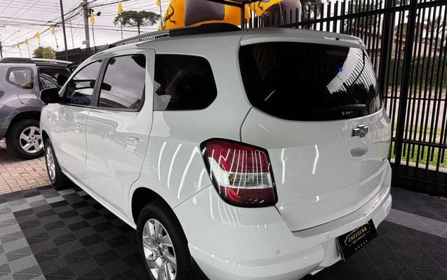 imagem-https://www.socarrao.com.br/sc-vehicle-images-prod/2556490/1786128693350-8267223_18_B_89cda7b5cc.jpeg