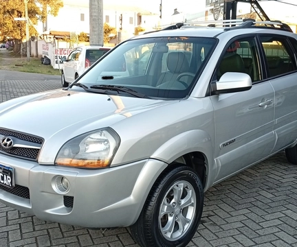 Hyundai Tucson 2.0 16V Flex Aut. 2016 Prata — foto 1 de 3