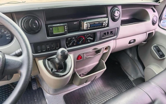 imagem-https://www.socarrao.com.br/sc-vehicle-images-prod/2557570/1785251898485-8240013_17_B_ad091e9369.jpeg