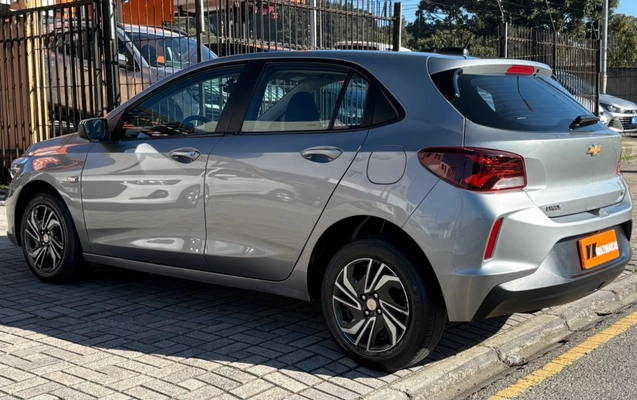 imagem-https://www.socarrao.com.br/sc-vehicle-images-prod/2557979/1783701765389-V2hhdHNBcHAgSW1hZ2UgMjAyNi0wNy0wOSBhdCAxMS4wMi41NCAoNSkuanBlZw.jpeg