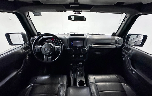 imagem-https://www.socarrao.com.br/sc-vehicle-images-prod/2557991/1786561803664-a34f3d8f-58a8-4432-9104-4510a3cf1610.jpg