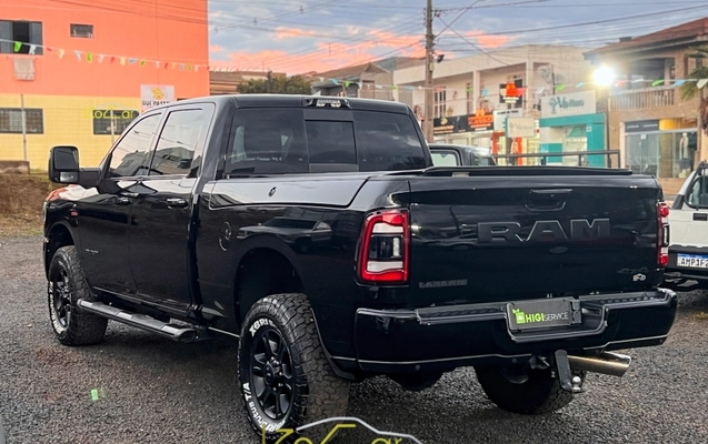 imagem-https://www.socarrao.com.br/sc-vehicle-images-prod/2557995/1783701870453-KBLxu4zOpUEIl0aNpUwAQQVSZyjcgX4a.jpg