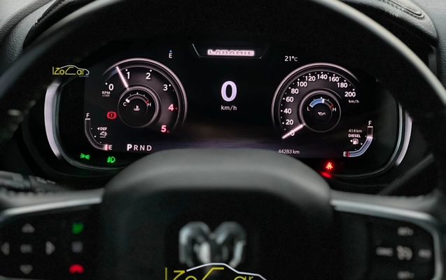 imagem-https://www.socarrao.com.br/sc-vehicle-images-prod/2557995/1783701870467-dKSdsvYrHacPc66uyvT55BTI7Swzs1E3.jpg