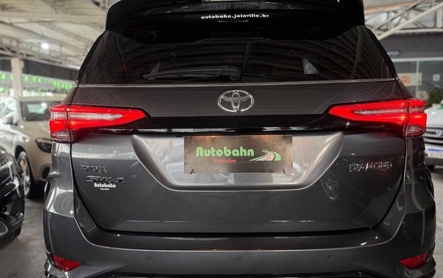 imagem-https://www.socarrao.com.br/sc-vehicle-images-prod/2558486/1783703681859-e19c5c57-8343-4b16-a60b-fe4f3a91a8e1.jpg