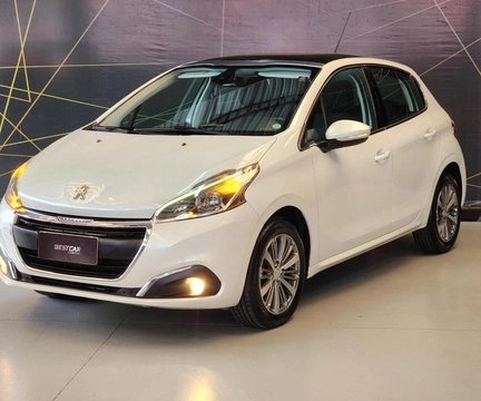 Peugeot 208 2017 Branco — foto 1 de 3