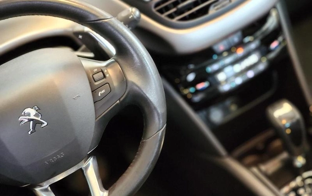 imagem-https://www.socarrao.com.br/sc-vehicle-images-prod/2558734/1785847658656-8239280_17_B_c7c95f687e.jpeg