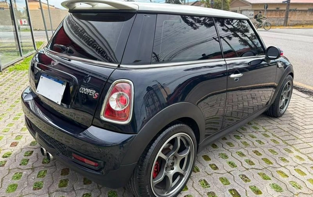 imagem-https://www.socarrao.com.br/sc-vehicle-images-prod/2559370/1789592920021-8268509_6_B_f6a4319976.jpeg