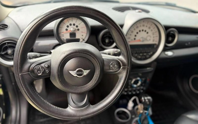 imagem-https://www.socarrao.com.br/sc-vehicle-images-prod/2559370/1789592920028-8268509_11_B_e74c99937c.jpeg