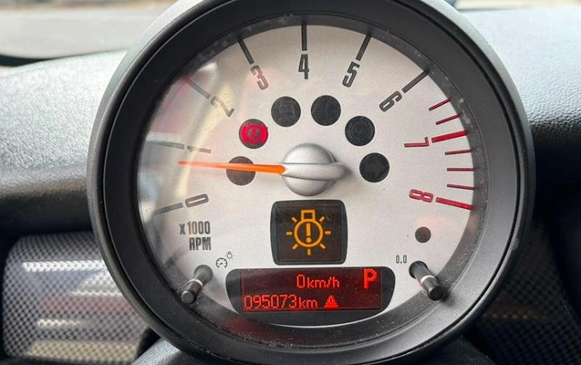imagem-https://www.socarrao.com.br/sc-vehicle-images-prod/2559370/1789592920029-8268509_14_B_6b29d1cb66.jpeg