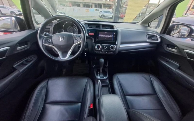 imagem-https://www.socarrao.com.br/sc-vehicle-images-prod/2559392/1784638742819-8268513_10_B_f2771a0354.jpeg