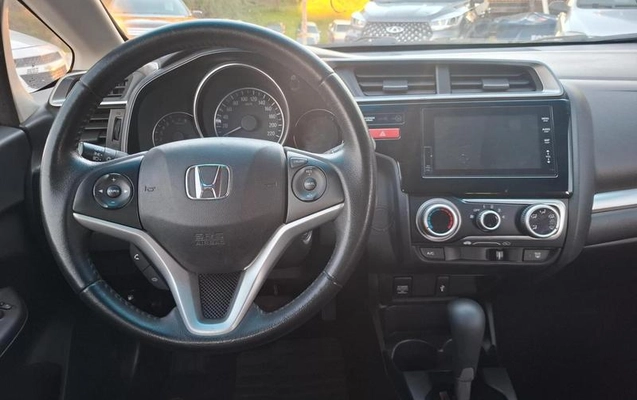 imagem-https://www.socarrao.com.br/sc-vehicle-images-prod/2559392/1784638742819-8268513_14_B_64eeb4bc3a.jpeg