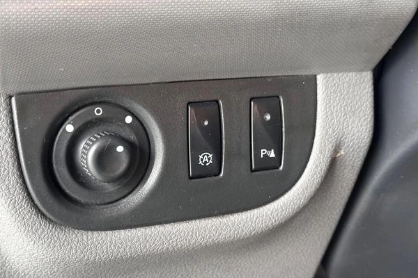 imagem-https://www.socarrao.com.br/sc-vehicle-images-prod/2559763/1788190536526-8268618_11_B_02e49541f5.jpeg