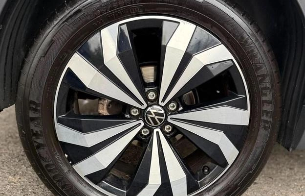 imagem-https://www.socarrao.com.br/sc-vehicle-images-prod/2560045/1784033626734-8268849_10_B_52074284ba.jpeg
