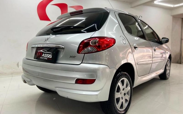 imagem-https://www.socarrao.com.br/sc-vehicle-images-prod/2560170/1788364449239-8261225_0_B_812bd32aec.jpeg