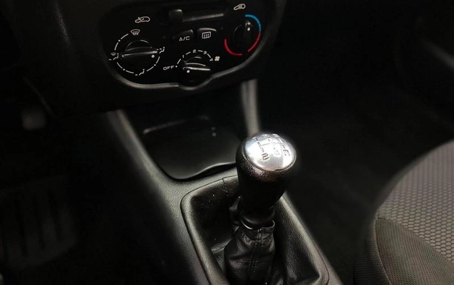 imagem-https://www.socarrao.com.br/sc-vehicle-images-prod/2560170/1788364449256-8261225_8_B_6c0f81c053.jpeg