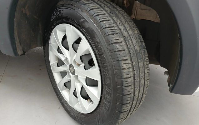imagem-https://www.socarrao.com.br/sc-vehicle-images-prod/2560441/1783712826774-1_044701.jpg