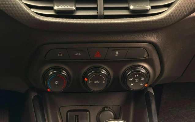 imagem-https://www.socarrao.com.br/sc-vehicle-images-prod/2560515/1786804136332-8260968_0_B_c7ffc4299a.jpeg