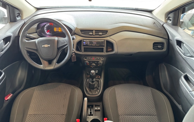 imagem-https://www.socarrao.com.br/sc-vehicle-images-prod/2560518/1789131395302-14ce971df056496990d77bc3e68d6d05_1783712819424.jpg