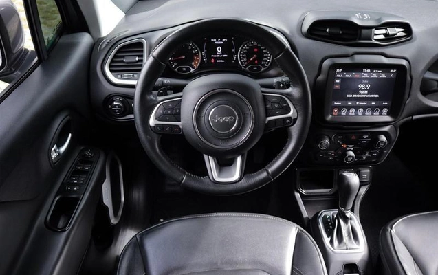 imagem-https://www.socarrao.com.br/sc-vehicle-images-prod/2560817/1783715736773-8269441_14_B_4d1db11e77.jpeg