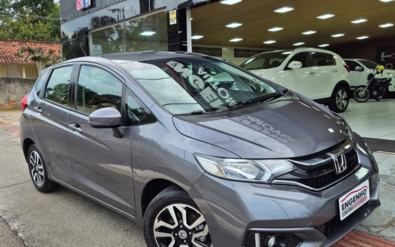 Honda Fit LX 1.5 Flexone 16V 5p Aut. na cor Cinza em Florianópolis / SC - 2560914