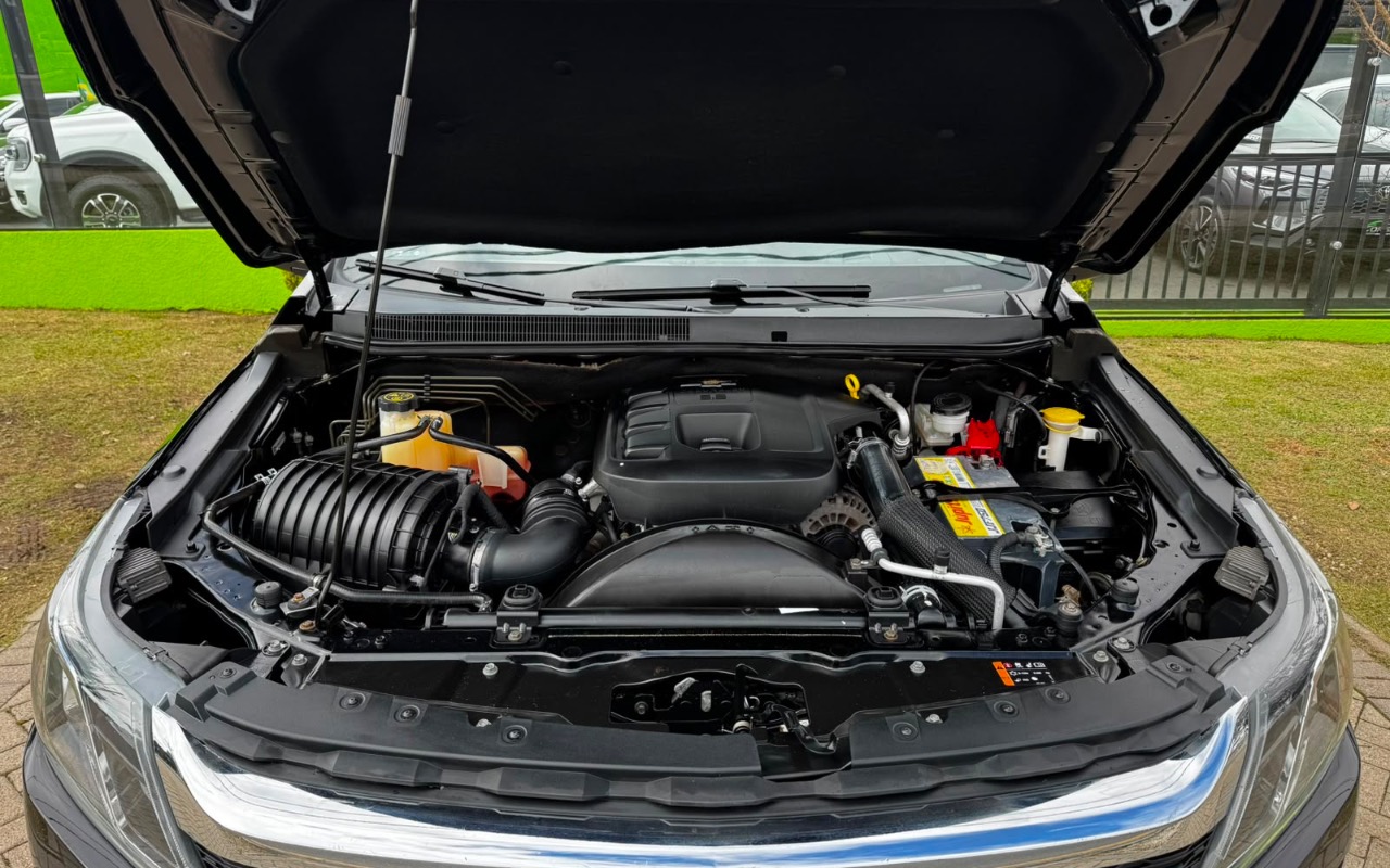 imagem-https://www.socarrao.com.br/sc-vehicle-images-prod/2561258/1783717790668-ZTVmOTQ0OWItODUzMy00M2U5LTkxMWMtOTJkNTYxNDY2ODNiLmpwZWc.jpeg
