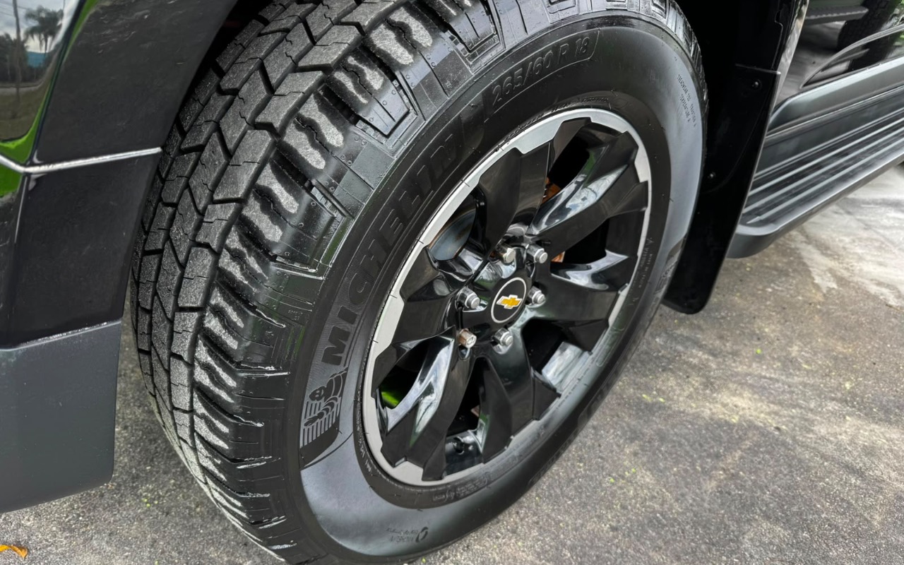 imagem-https://www.socarrao.com.br/sc-vehicle-images-prod/2561258/1783717790724-YjQ5Y2RlM2UtOGY5NS00ZjQ5LTg5MTQtMzE1ODI1ODljNDU1LmpwZWc.jpeg