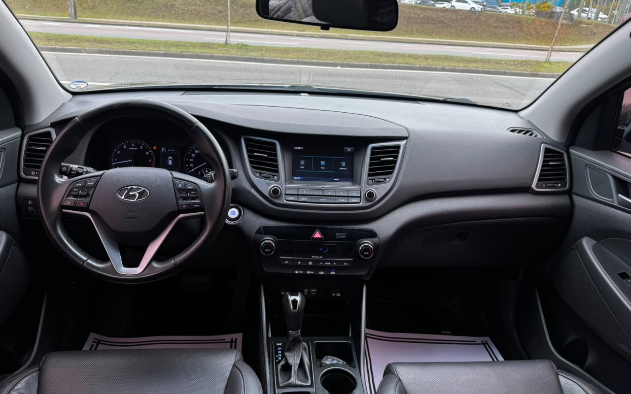 imagem-https://www.socarrao.com.br/sc-vehicle-images-prod/2561386/1783718171883-MDhmMTdkODAtZmJhOS00NTg0LTliYTEtMDdiNGY1ZTMwYWFjLmpwZWc.jpeg