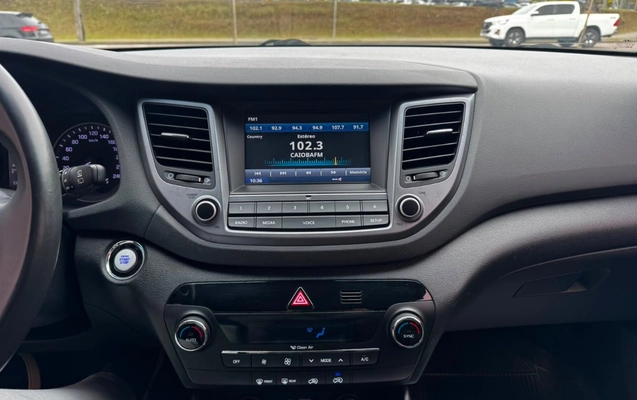 imagem-https://www.socarrao.com.br/sc-vehicle-images-prod/2561386/1783718171956-ZDhlZTAyODMtMjM2Yy00NjA5LTk4NmQtNGQyMGU2NGQwMTY3LmpwZWc.jpeg