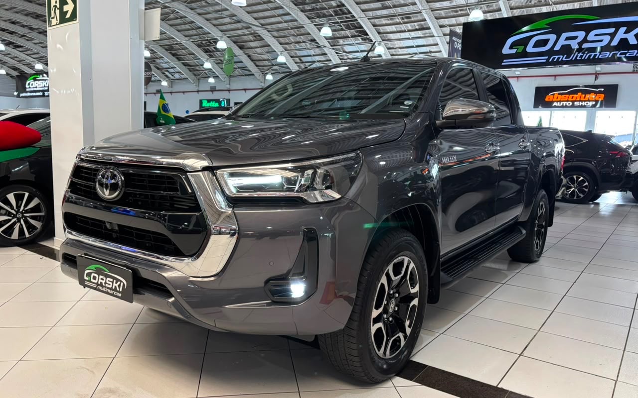 Toyota Hilux 2025 Cinza — foto 1 de 3