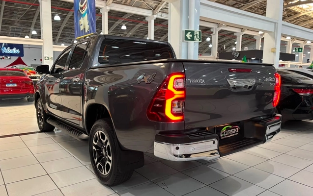 imagem-https://www.socarrao.com.br/sc-vehicle-images-prod/2561655/1783718788651-Zjg4YzgwMGYtYzQwMC00ZWU0LTkxZDEtNWI1NzQzMGI4MjhiLmpwZWc.jpeg