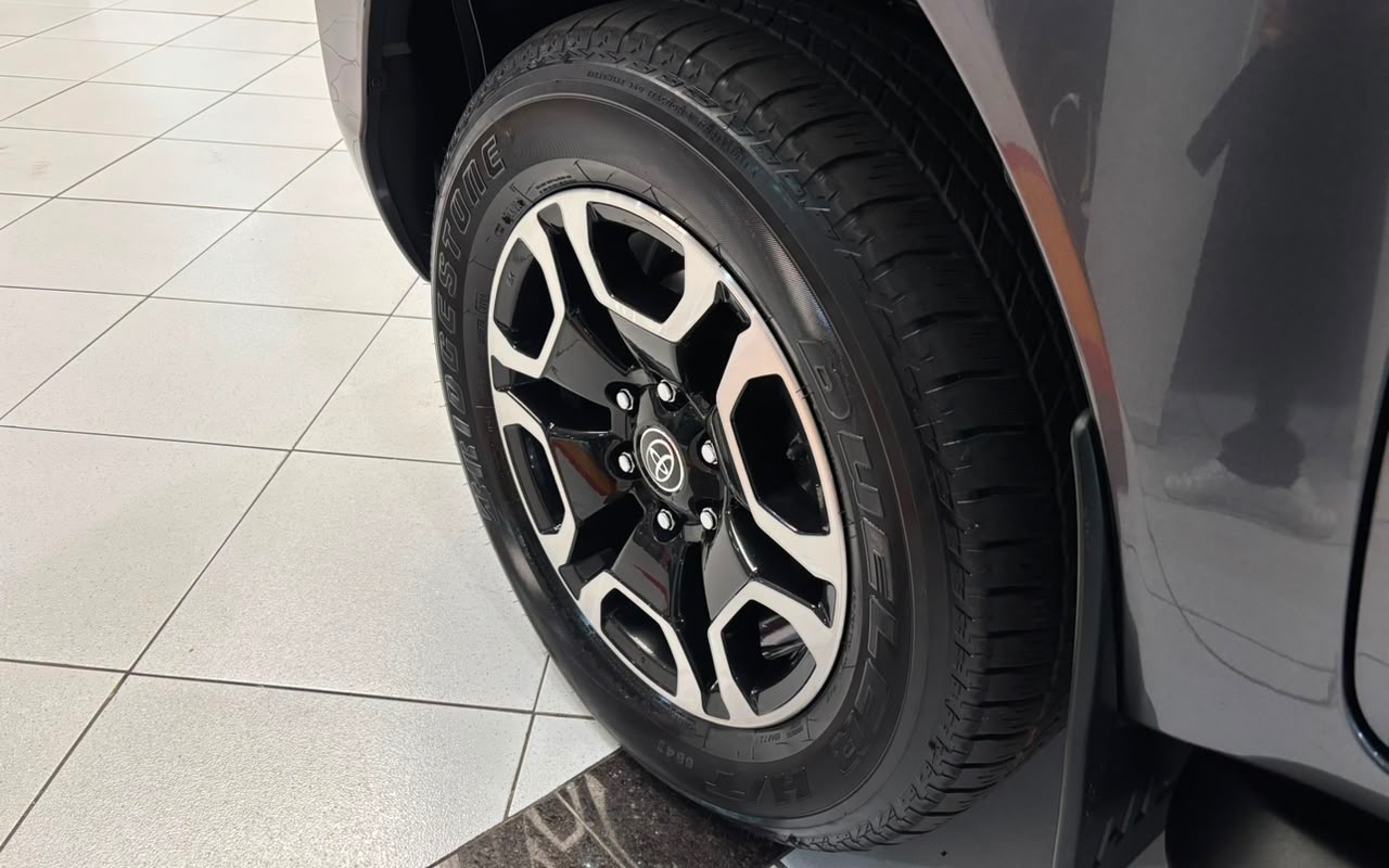 imagem-https://www.socarrao.com.br/sc-vehicle-images-prod/2561655/1783718789521-YmNlZDI4MGUtNDU0Ni00Y2U3LThiMWItYmNlZTZhN2Q4OGRiLmpwZWc.jpeg