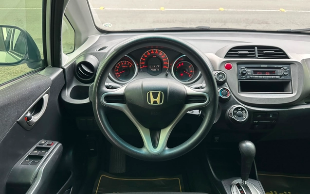 imagem-https://www.socarrao.com.br/sc-vehicle-images-prod/2561978/1783719712716-9b42add0-14c1-4087-a964-ff0285f43c40.jpeg