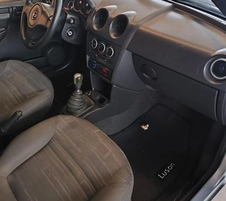 imagem-https://www.socarrao.com.br/sc-vehicle-images-prod/2562220/1783720501808-8032875_9_B_9df1dc905b.jpeg