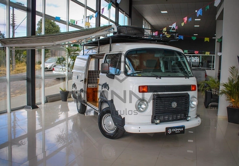 Volkswagen Kombi 2009 Branco — foto 1 de 3