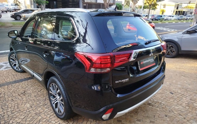 imagem-https://www.socarrao.com.br/sc-vehicle-images-prod/2572774/1788979173430-gb-ed576d1.jpeg