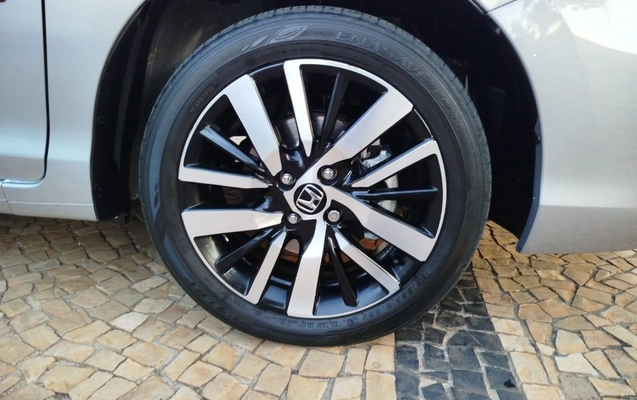 imagem-https://www.socarrao.com.br/sc-vehicle-images-prod/2572775/1788979101548-gb-c9f762b.jpeg