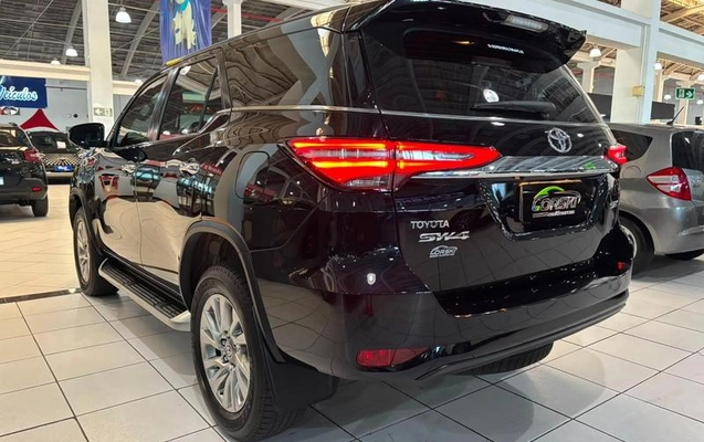 imagem-https://www.socarrao.com.br/sc-vehicle-images-prod/2572914/1789066839315-8261803_19_B_5f1e2ac84f.jpeg