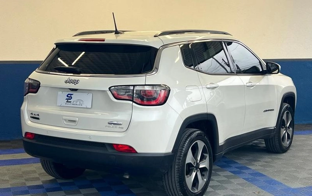 imagem-https://www.socarrao.com.br/sc-vehicle-images-prod/2573181/1789657384160-8258139_8_B_257f8d57a4.jpeg
