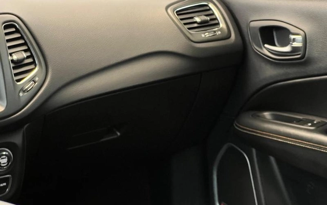 imagem-https://www.socarrao.com.br/sc-vehicle-images-prod/2573181/1789657384168-8258139_13_B_8d6328a427.jpeg