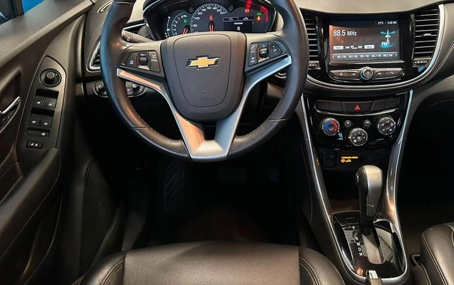 imagem-https://www.socarrao.com.br/sc-vehicle-images-prod/2573239/1785333806579-8259219_9_B_9eb6a6243e.jpeg