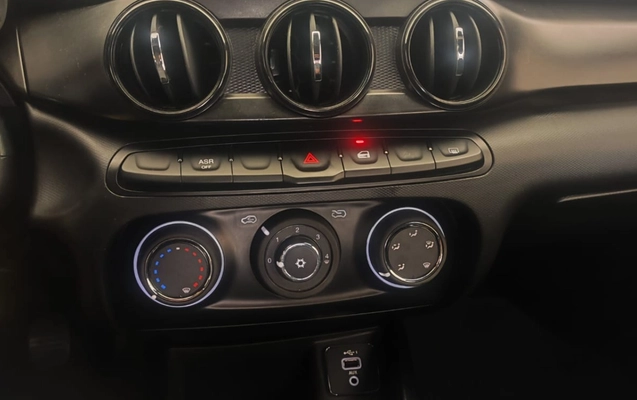 imagem-https://www.socarrao.com.br/sc-vehicle-images-prod/2573548/1783787104642-ZmQ4NWRiNGUtZTMxNC00MjQzLTgyMzMtZDdhZGE3NjY5MDI4LmpwZw.jpg